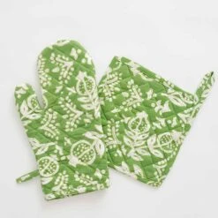 Pomegranate Green Oven Mitt Set