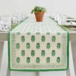 Chardonnay Table Runner