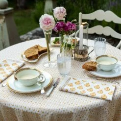 India Hicks Home Carnation Golden Napkin | Set Of 4 8 India Hicks Home Carnation Golden Napkin | Set Of 4 -Household Items Series India Hicks S23 Palm Avenue Golden brittangoetz 128 856544