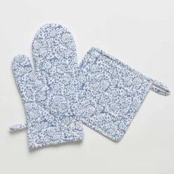 Tapestry Blue Oven Mitt Set